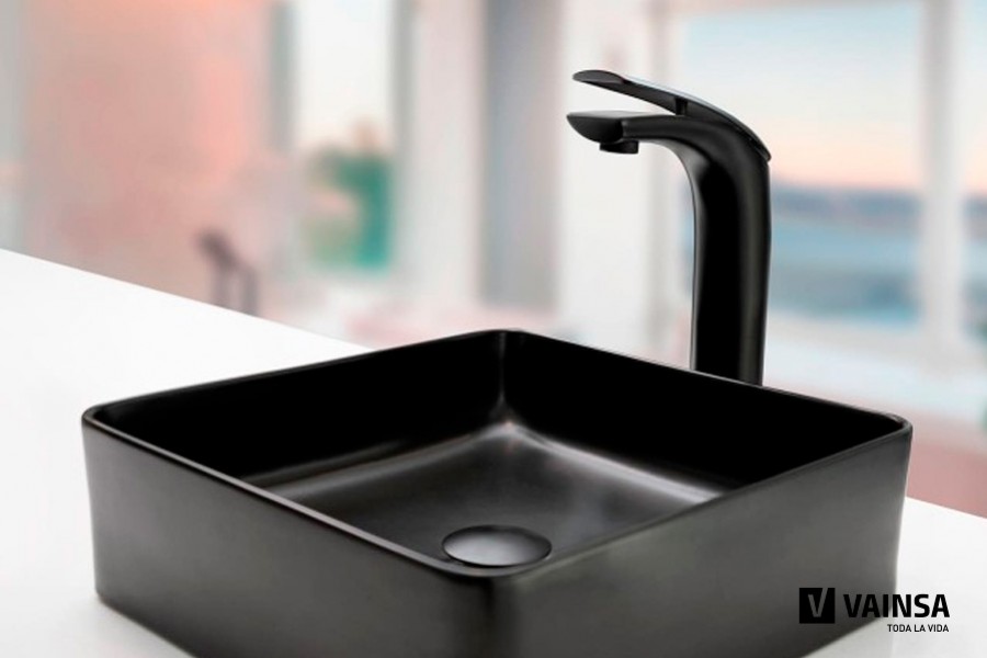 Tendencias de grifería negra para baños modernos - Vainsa Innova